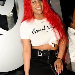 Meet your Posher, Denisha